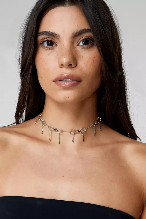 Bow Choker